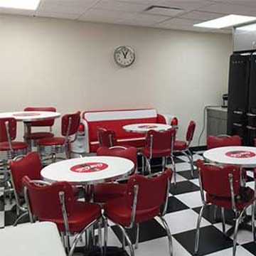 Croatia Slavin diner-1950s American retro diner chairs and round table, retro diner bar chairs and table set gallery